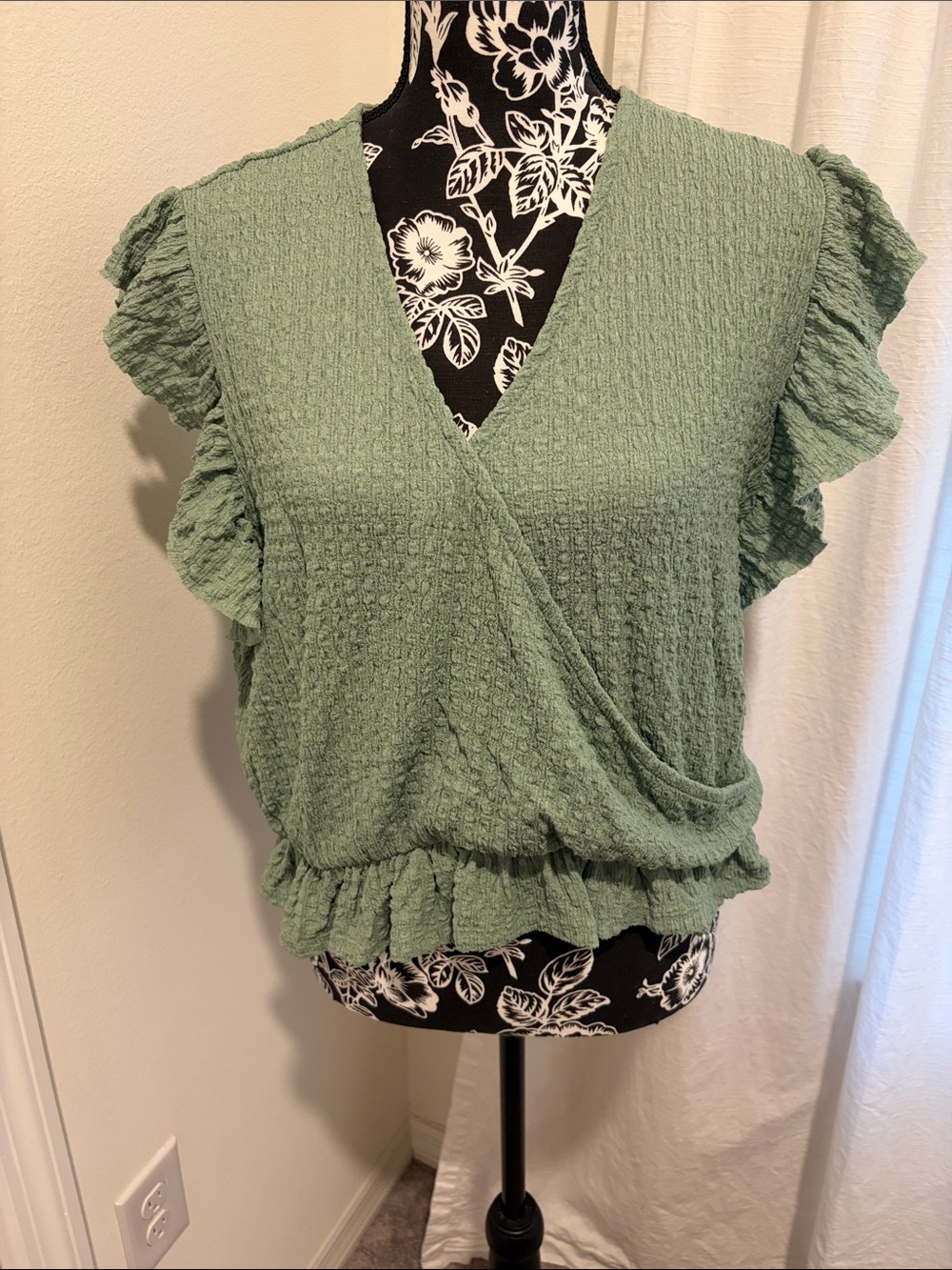 Francesca's Collections Light Sage Green Textured Wrap Blouse